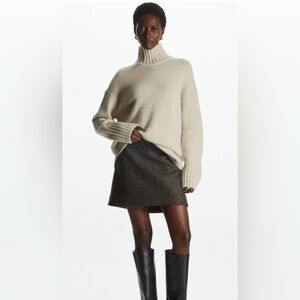 Brand new w/ tags! Chunky Cashmere Undyed Turtleneck Oversized. STUNNING